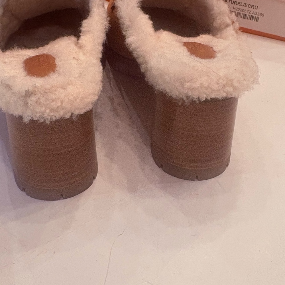 Authentic Hermes Cognac coloured sherling mules - Picture 6 of 8